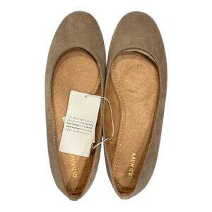 Old Navy Women's Gray Faux Suede Flats